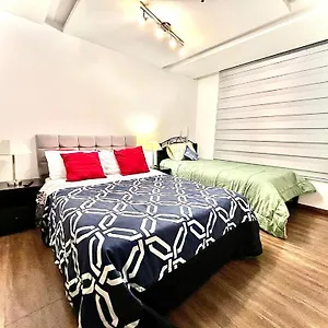 https://departamento-de-lujo-en-la-carolina-quito.hotelsquito.com